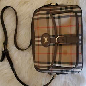 Burberrys Vintage shoulder or crossbody bag